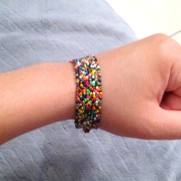 Hand Made Bead Bracelet - Picture 3 of 3